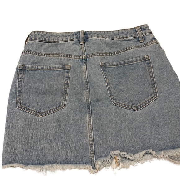Denim‎ skirt - Picture 4 of 6